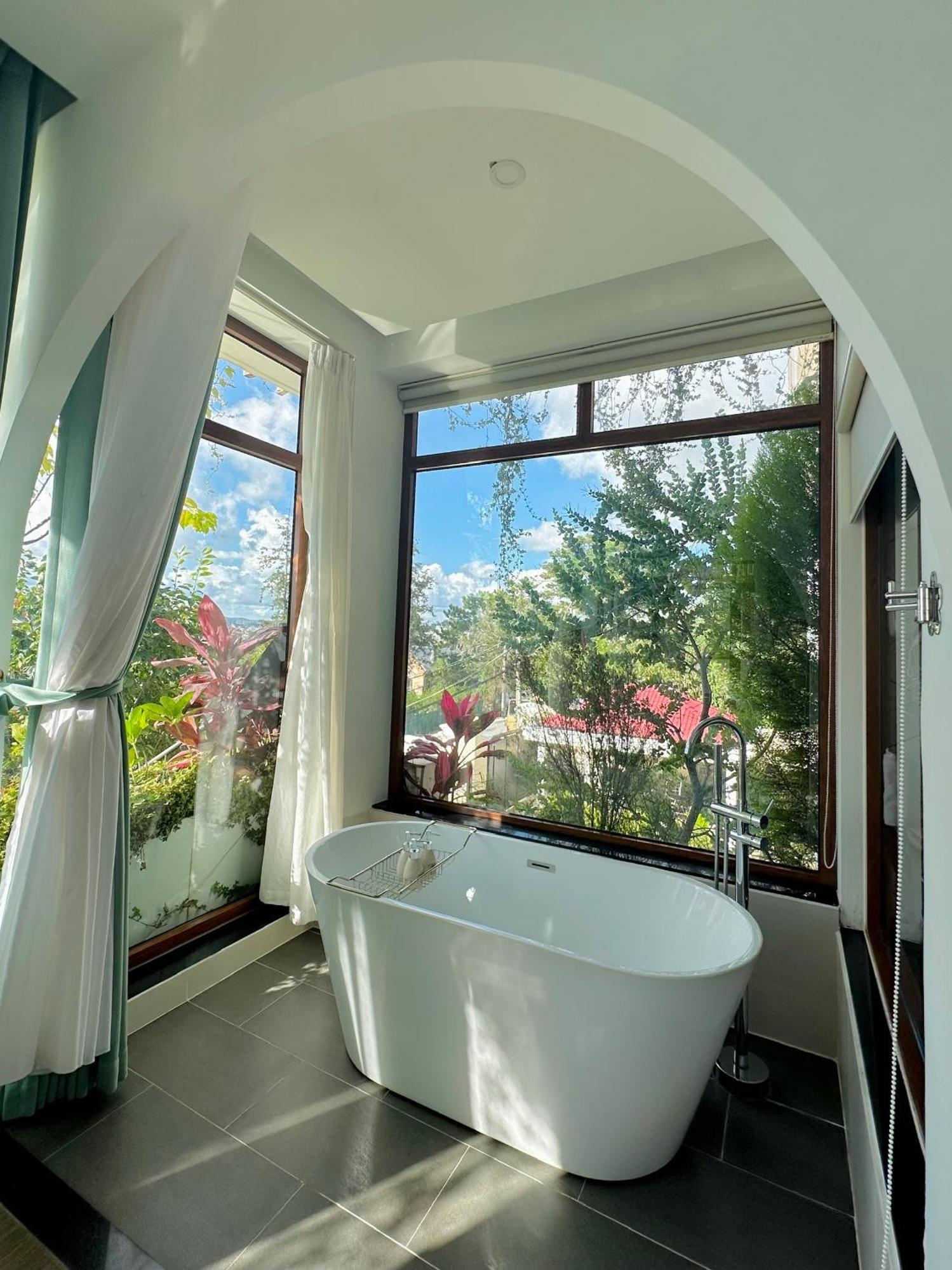 Lasol Boutique Hotel Đà Lạt Extérieur photo
